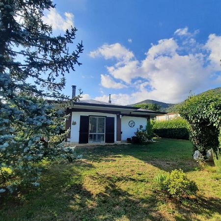 Casetta In Collina Sezze Exterior photo